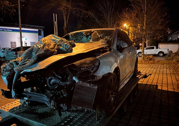 Porsche Cayenne cena 29999 przebieg: 94000, rok produkcji 2017 z Jordanów małe 67